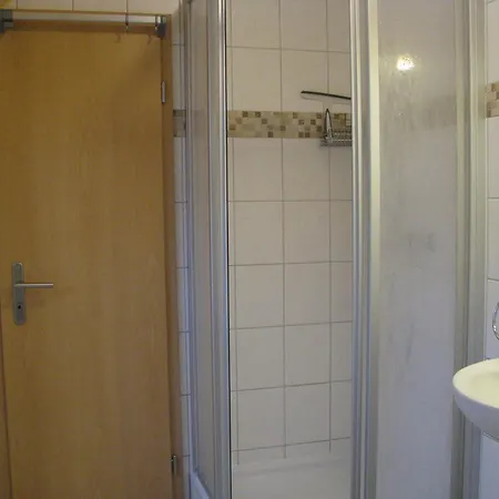 Moderne Mitten In
